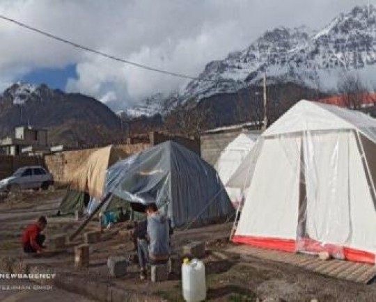 چادر تنها سقف کارگران افغان سی سخت