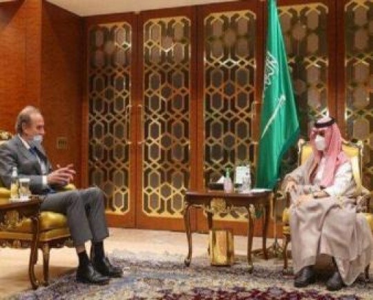 وزیر خارجه سعودی با انریکه مورا درباره برجام رایزنی کرد