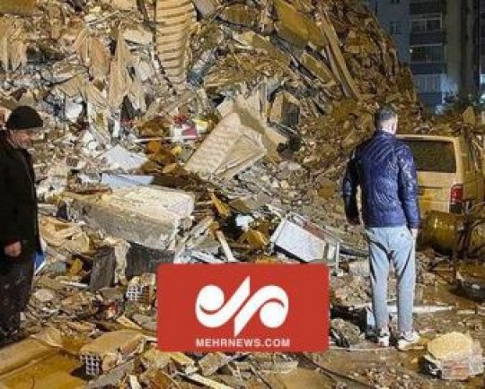 لحظه فروریختن ساختمانی در حلب سوریه بر اثر زمین‌لرزه