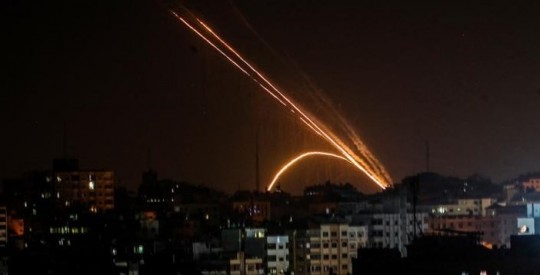 ادامه پاسخ راکتی مقاومت به اشغالگران؛ دو راکت از غزه شلیک شد