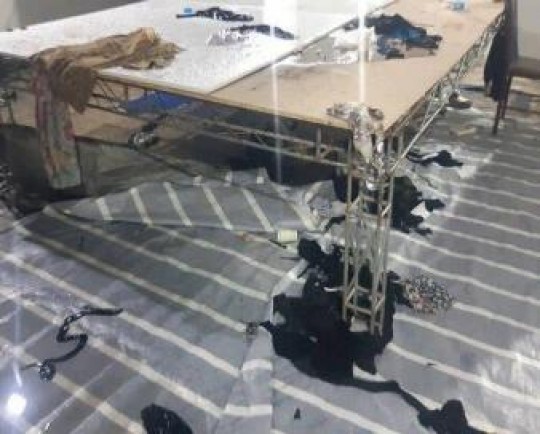 بخش دوخت چادر نمایشگاه قرآن به دلیل بارندگی دچار آسیب شد