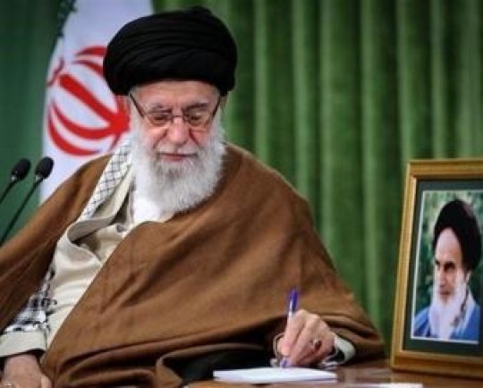 استفتاء از امام خامنه‌ای؛ حکم واگذاری کار توسط اجیر به دیگران چیست؟