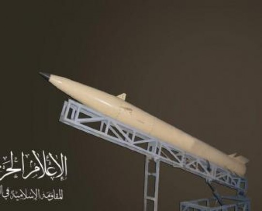 هدف قرار گرفتن پایگاه اشغالگران آمریکایی در سوریه/ رونمایی مقاومت عراق از موشک هوشمند برای اولین بار